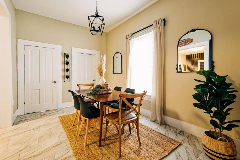 Close To Downtown San Antonio,Tx With Private Backyard And Firepit Exterior foto